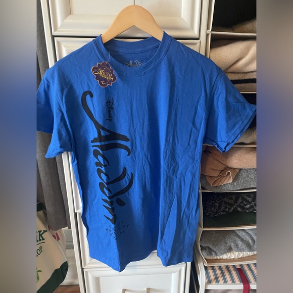 Broadway Disney Aladdin Tshirt NWT - Picture 1 of 6